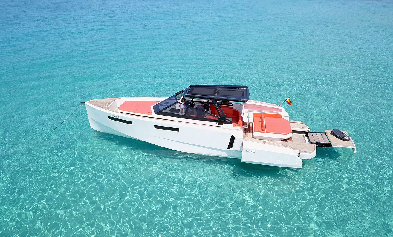 Rent Boat EVO R43 WA