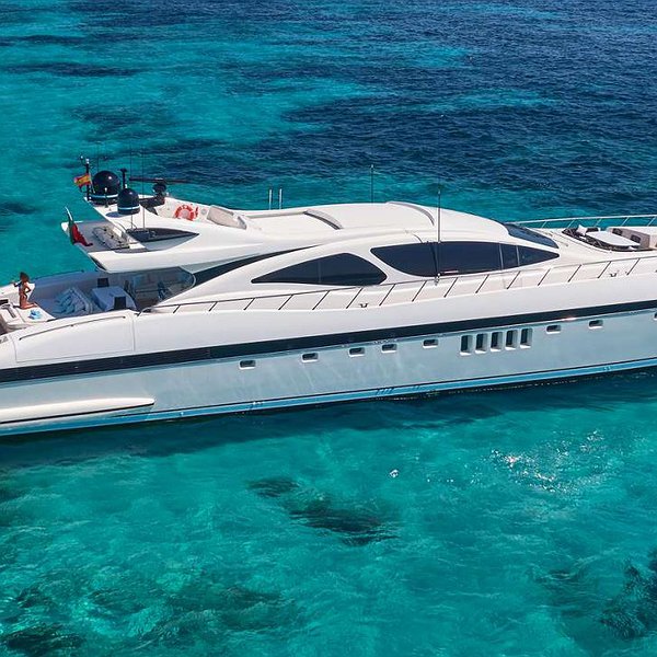 Louer bateau MANGUSTA 130