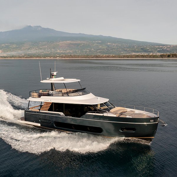 Alugar Barco Azimut 60 Magellano
