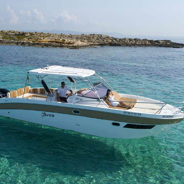 Alquilar Barco SAVER 330 R