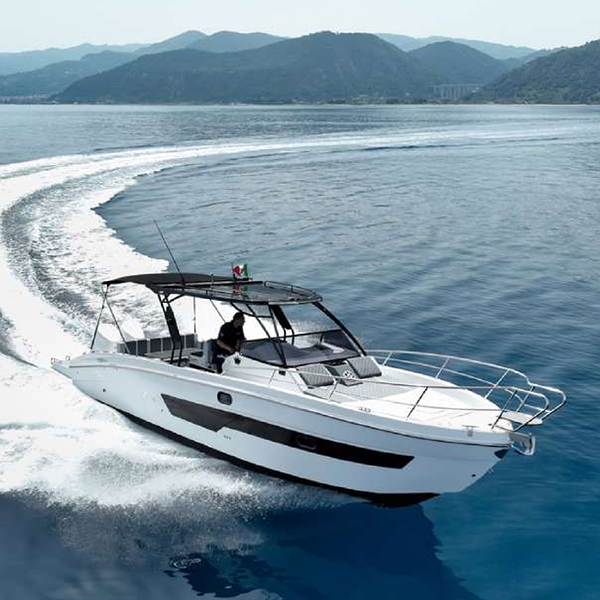 Alquilar Barco SAVER 330 M