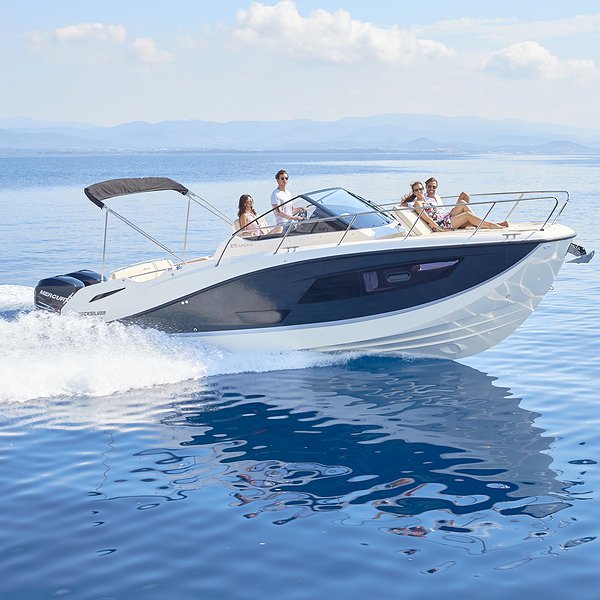 Alquilar Barco QUICKSILVER 875