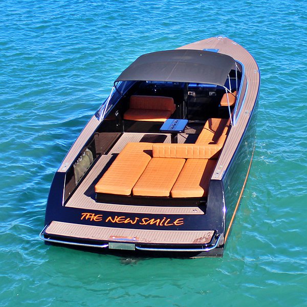 Rent Boat VANDUTCH 40 NS