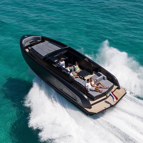 Rent Boat VANQUISH 45 B