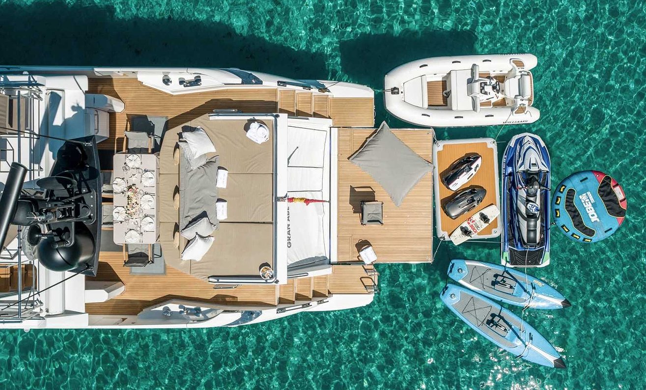 AZIMUT 77