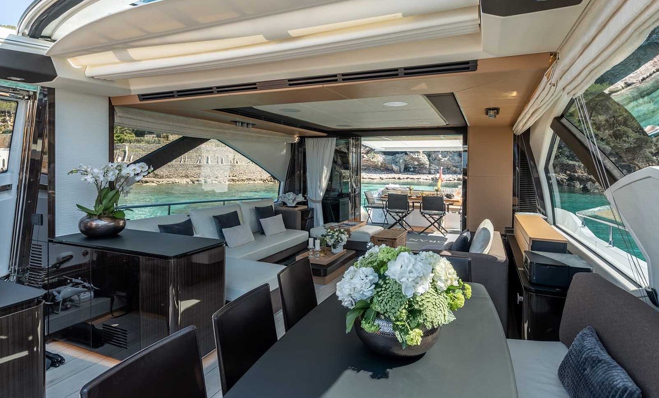 AZIMUT 77