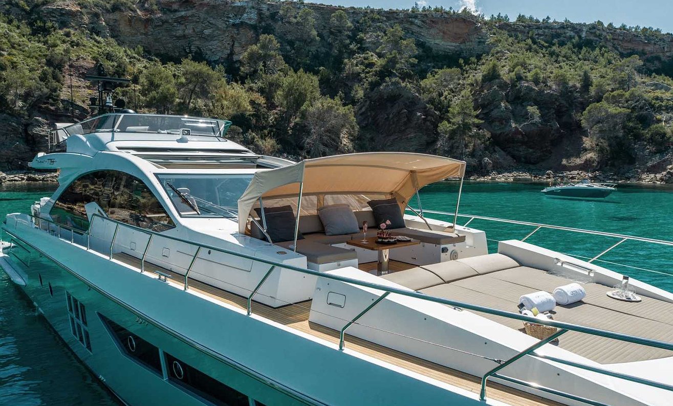 AZIMUT 77