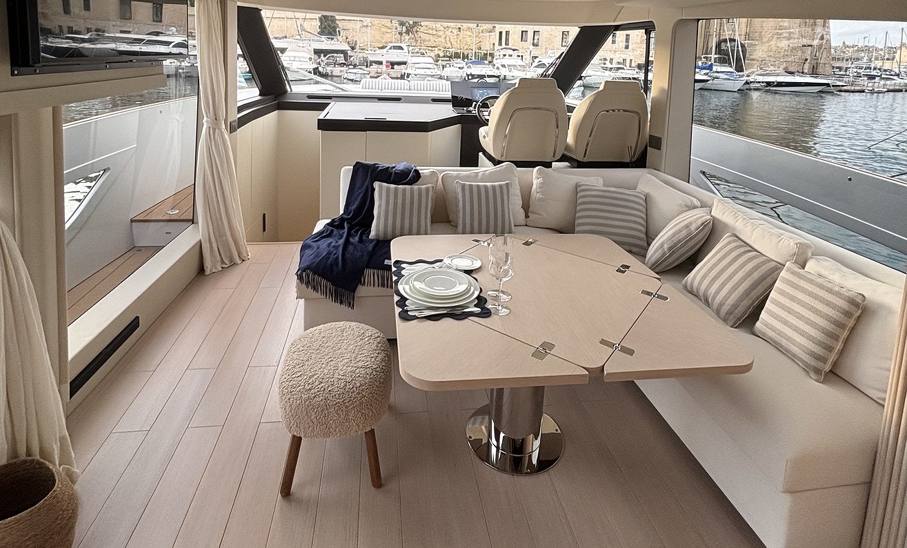 AZIMUT 60