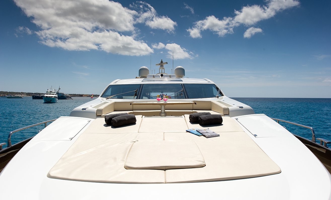 Noleggio barca SUNSEEKER PREDATOR 84