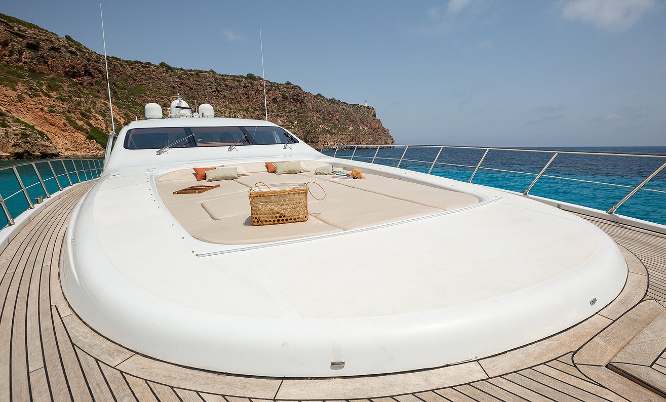 Louer bateau MANGUSTA 108 N