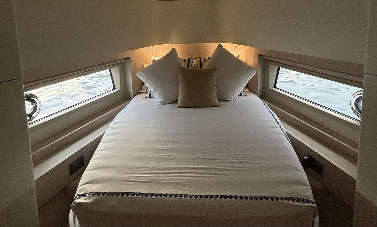 AZIMUT 60