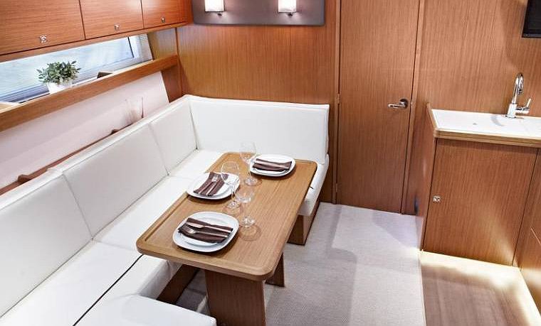 BAVARIA 39 HT