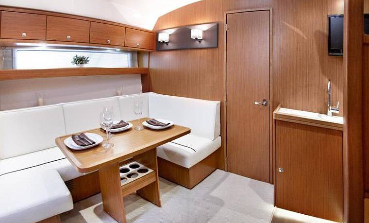BAVARIA 39 HT