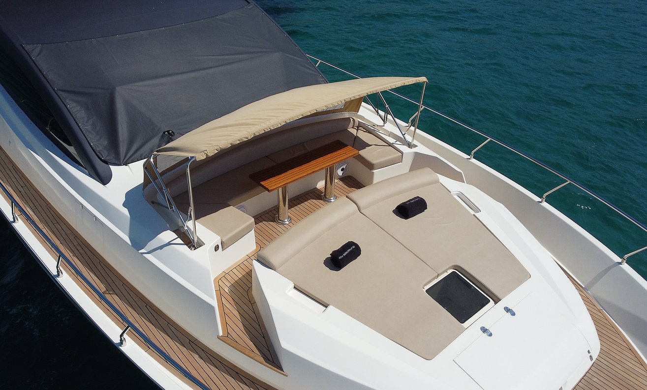 Astondoa 76