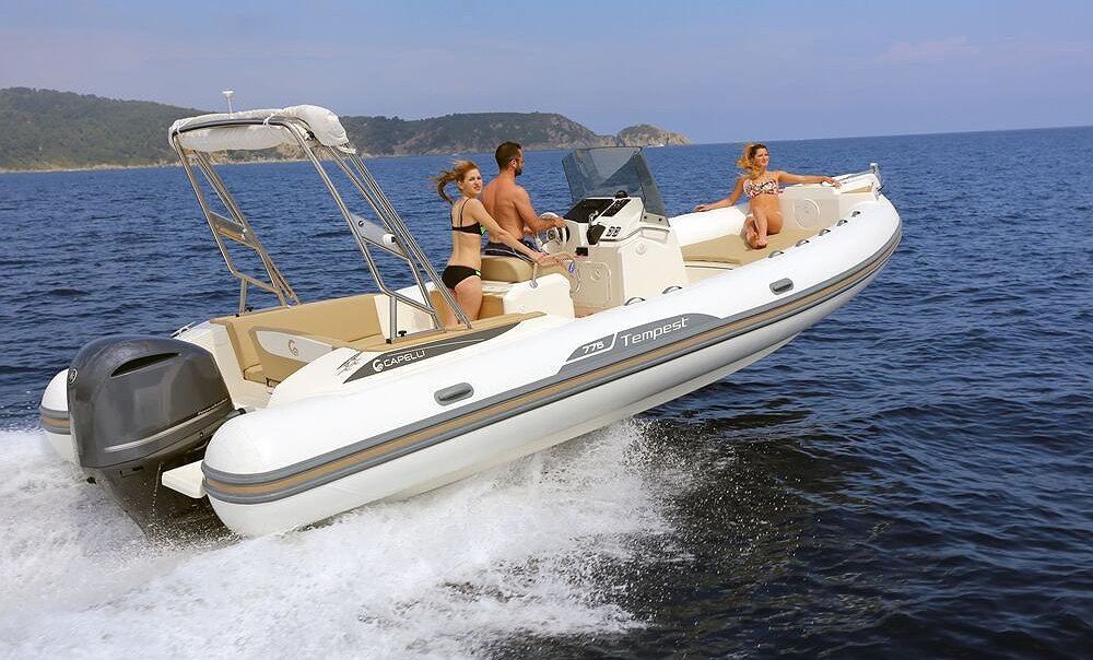 Rent Boat CAPELLI TEMPEST 775