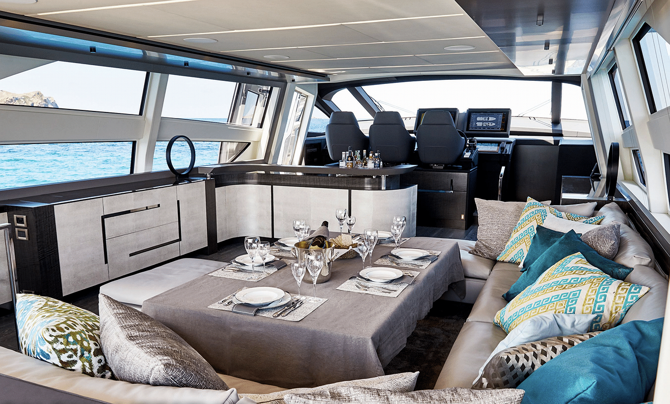 Louer bateau PERSHING 9X