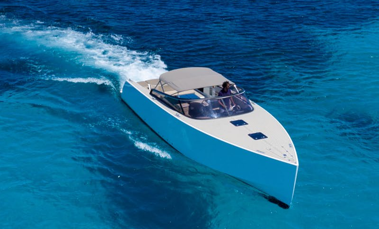 Rent Boat VANDUTCH 40 PD