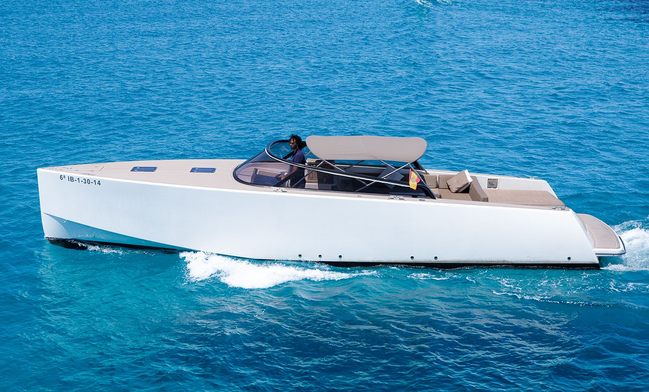 Rent Boat VANDUTCH 40 PD