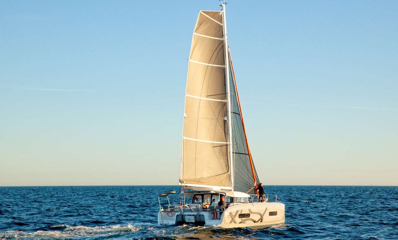 CATAMARAN EXCESS 11