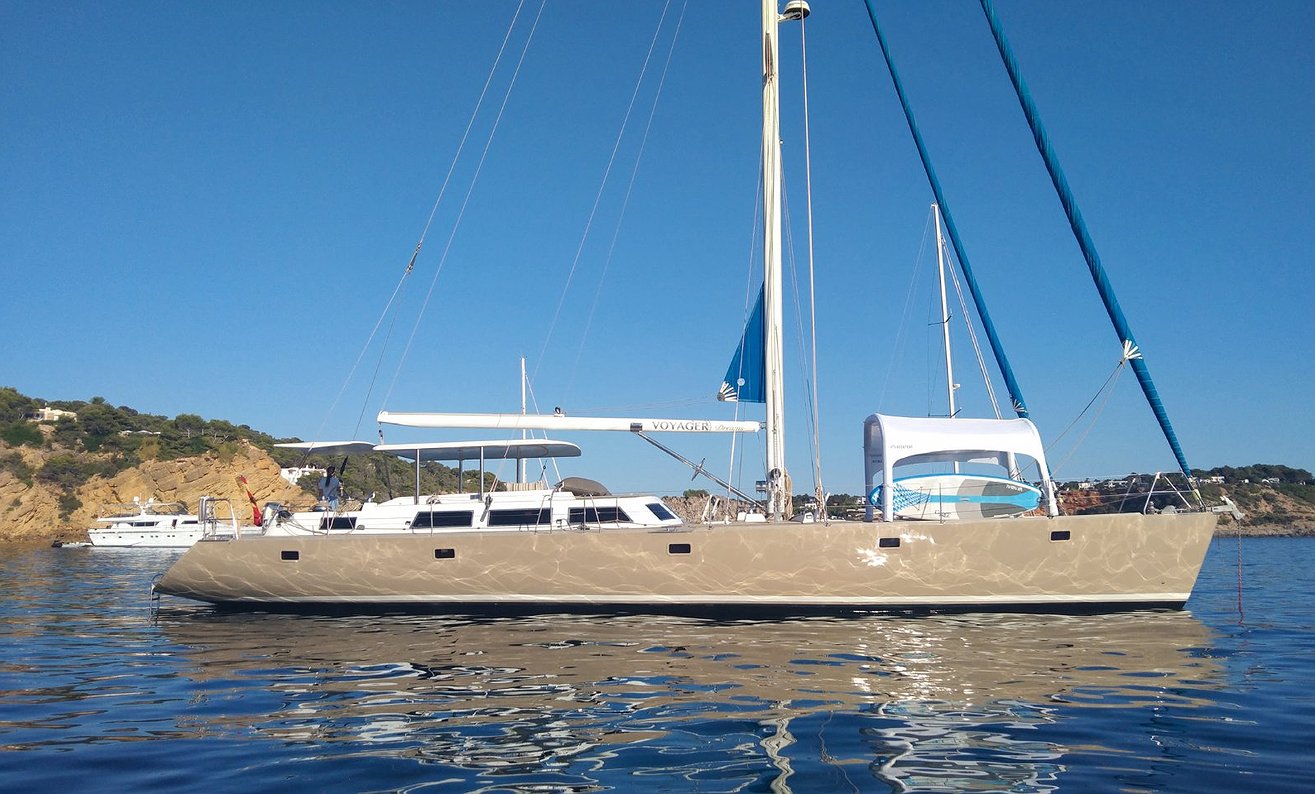 VOYAGER V70