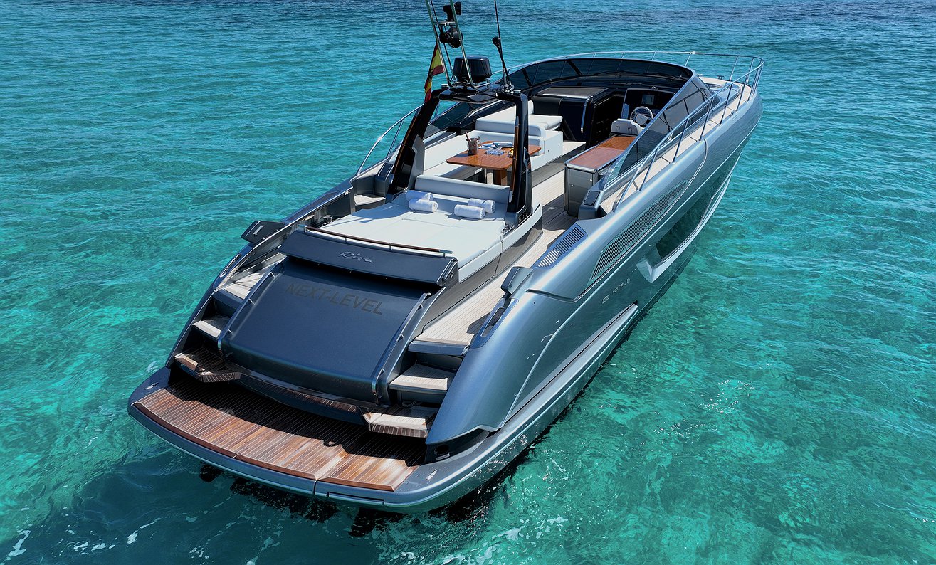 Alquilar Barco RIVA RIVALE 56