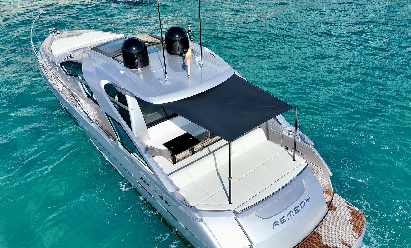 Rent Boat PERSHING 5X