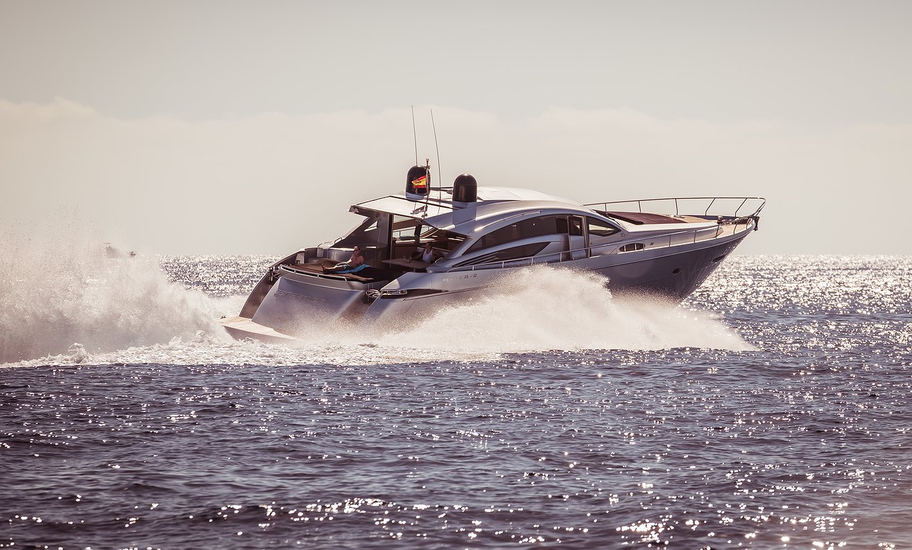 PERSHING 72 S