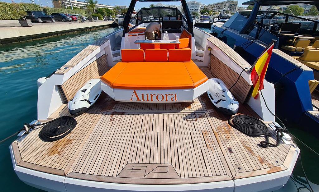 Alugar Barco EVO R43 WA