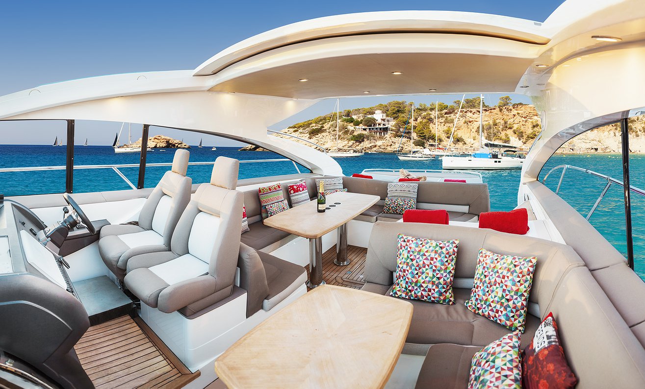 Louer bateau PRINCESS V53