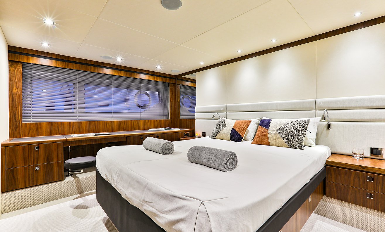 Huur boot SUNSEEKER MANHATTAN 66