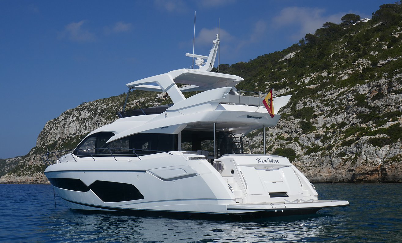 Boot mieten SUNSEEKER MANHATTAN 66