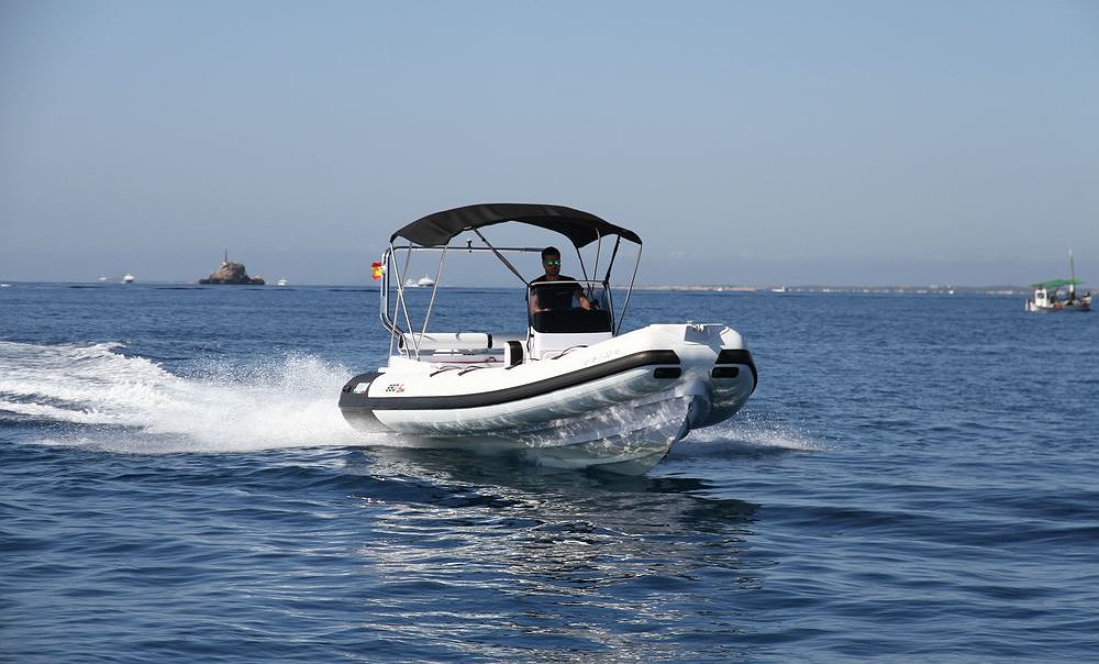 Noleggio barca SELVA SPORT 650