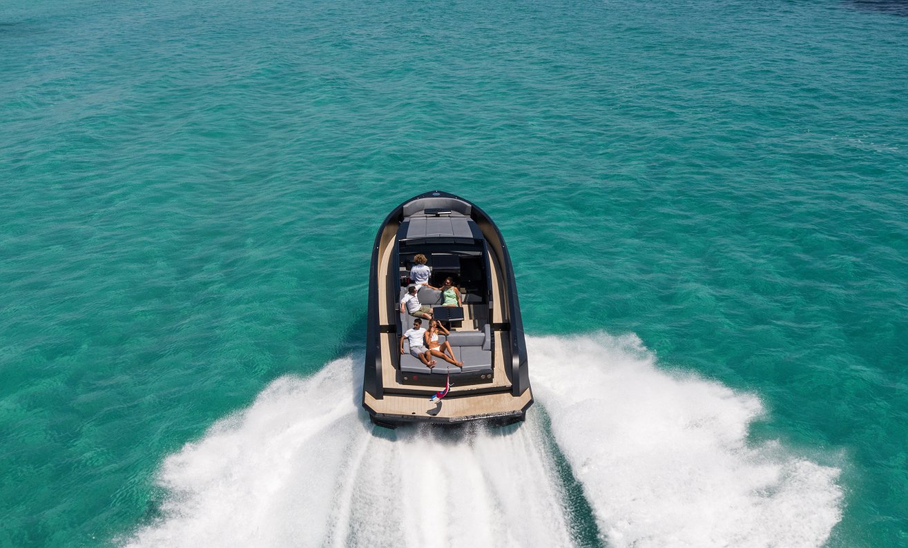 Rent Boat VANQUISH 45 B