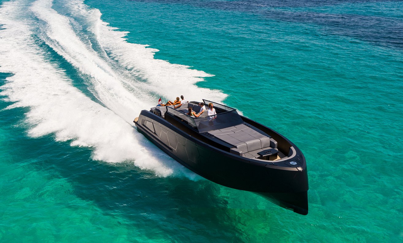 Rent Boat VANQUISH 45 B