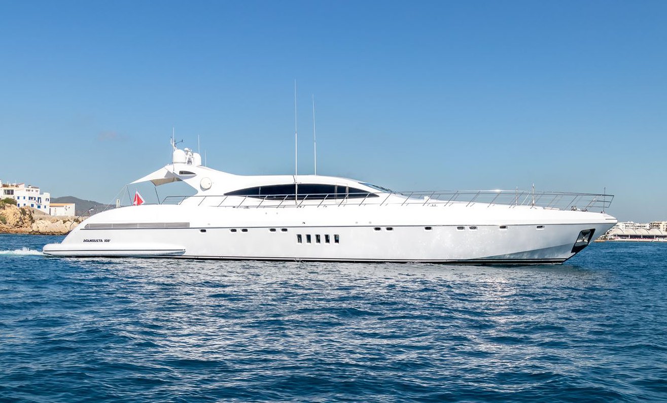 Louer bateau MANGUSTA 108 B