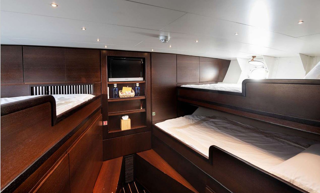 Huur boot NAVETTA 31