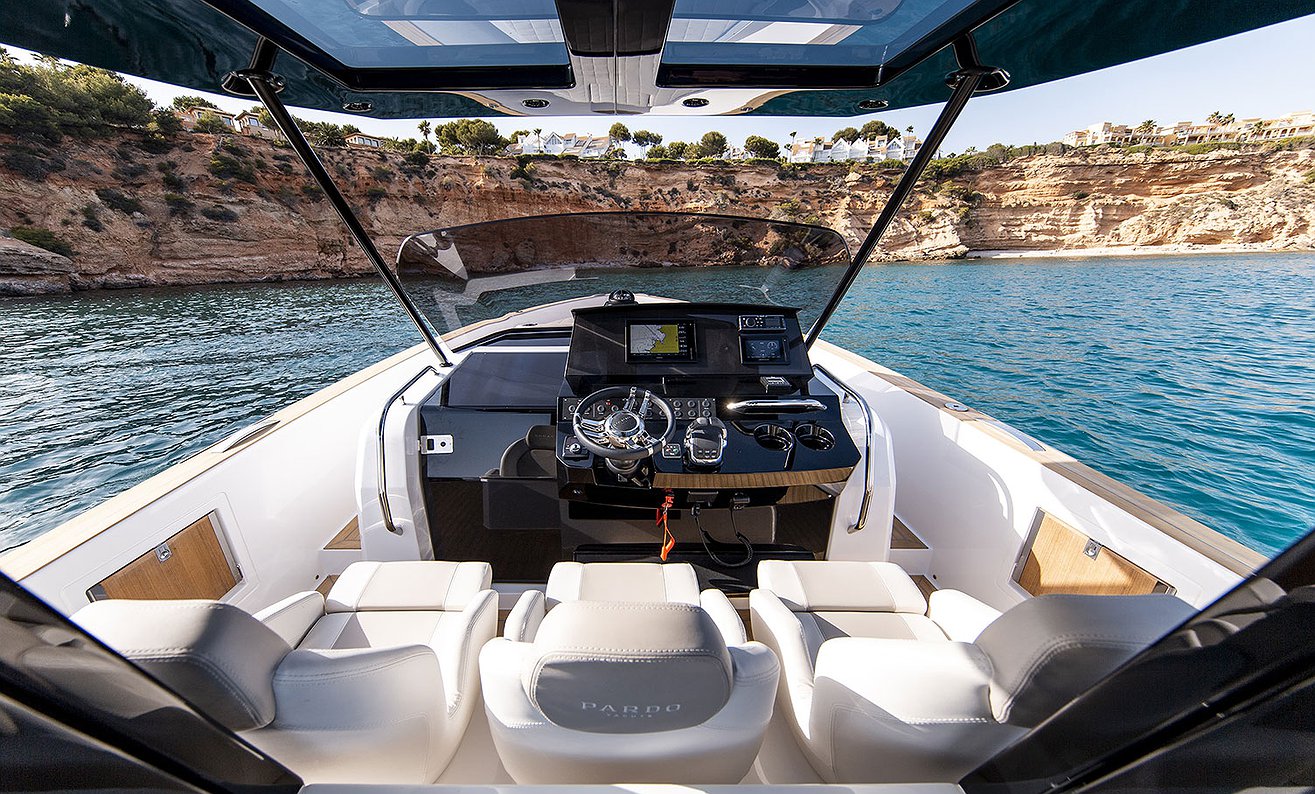 Rent Boat PARDO 38