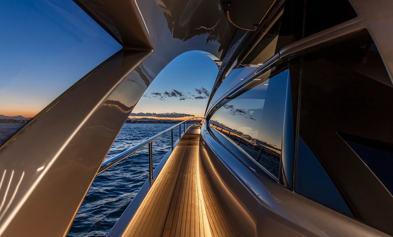 PERSHING 8X