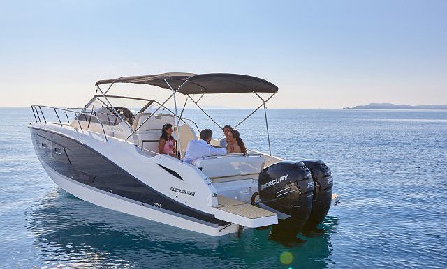 Alugar Barco QUICKSILVER 875