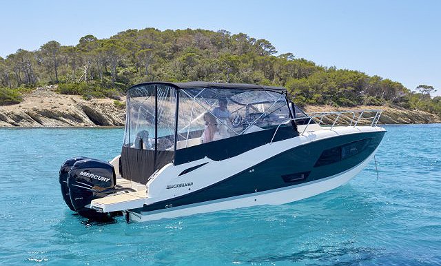 Louer bateau QUICKSILVER 875