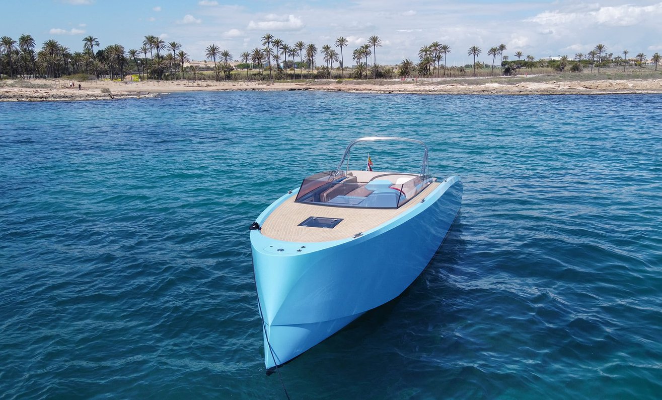 Alugar Barco VANQUISH 32