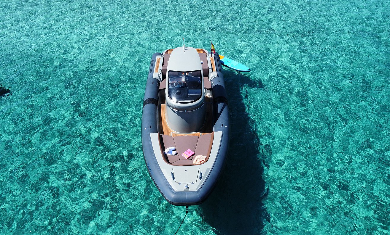 Rent Boat PIRELLI 1100 S