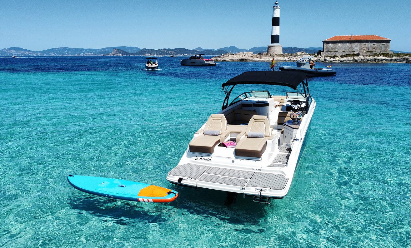 Alquilar Barco SEA RAY 290