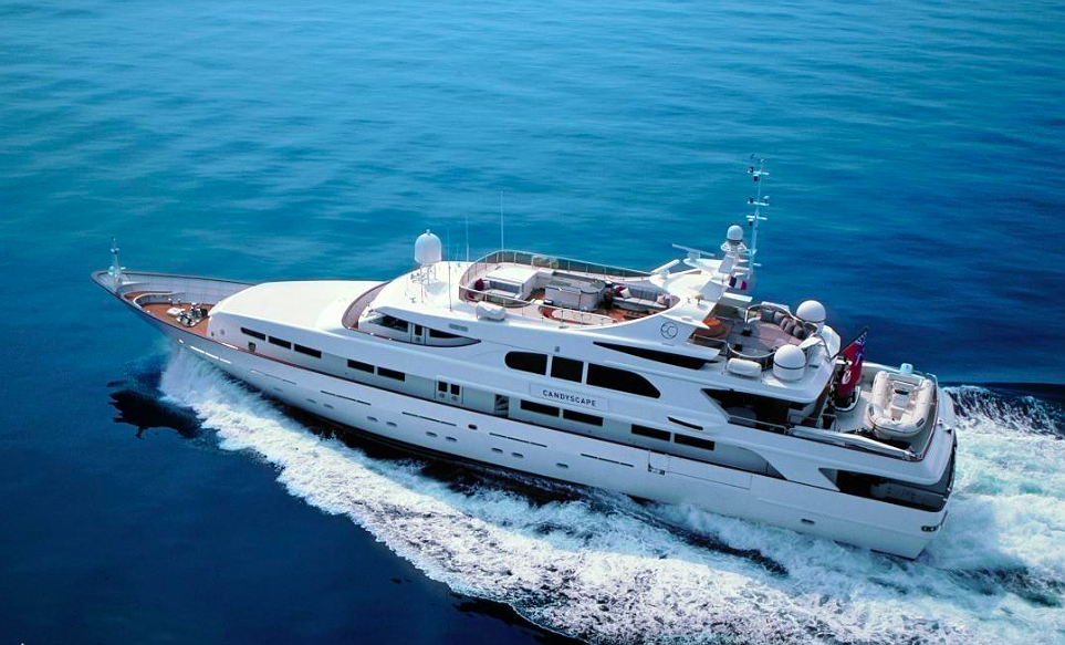 Noleggio barca BENETTI 148