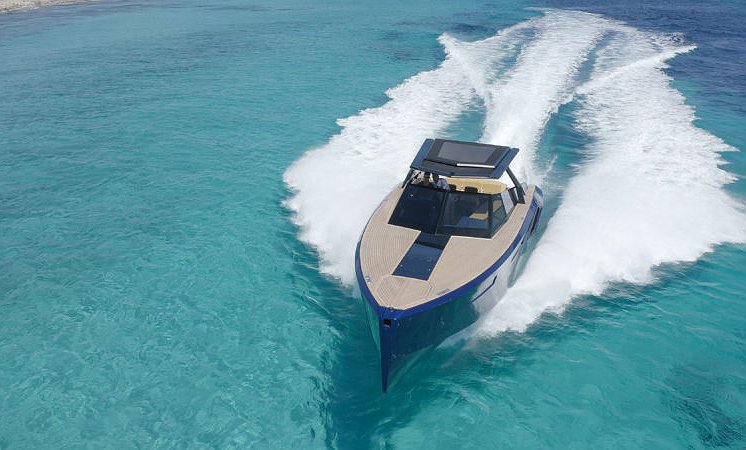 Rent Boat EVO 43