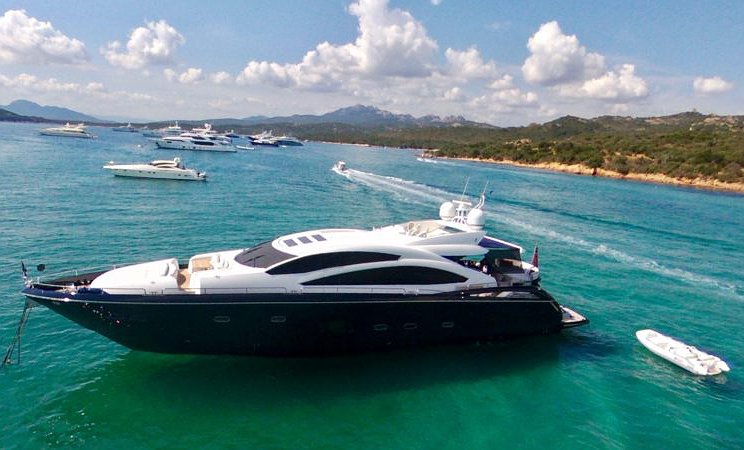 Alquilar Barco SUNSEEKER PREDATOR 84 A