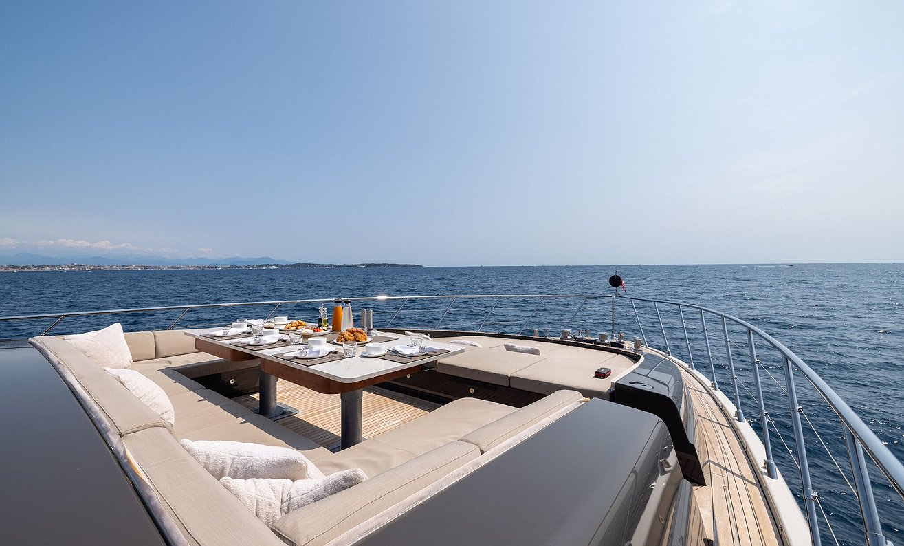 MANGUSTA 110