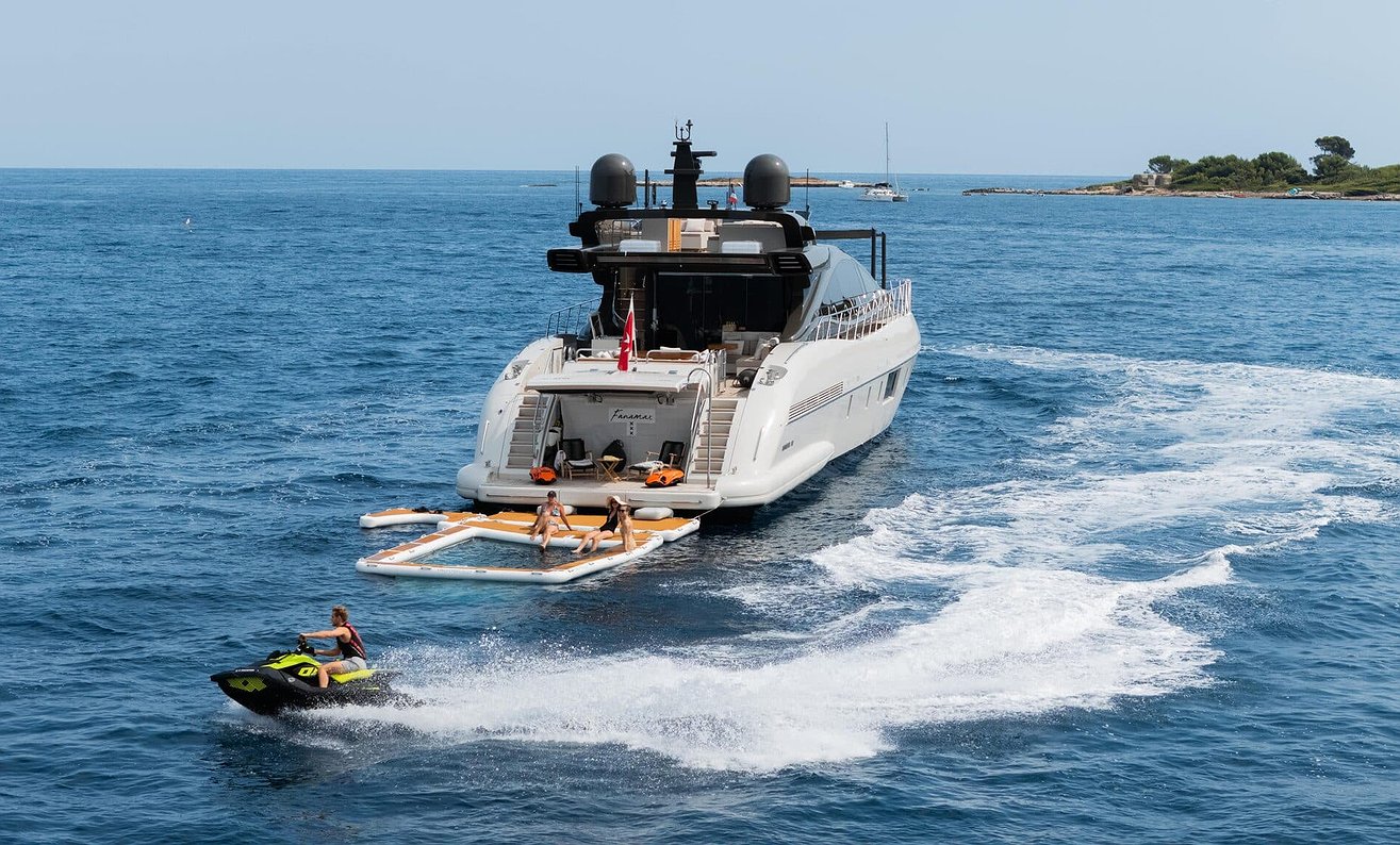 MANGUSTA 110