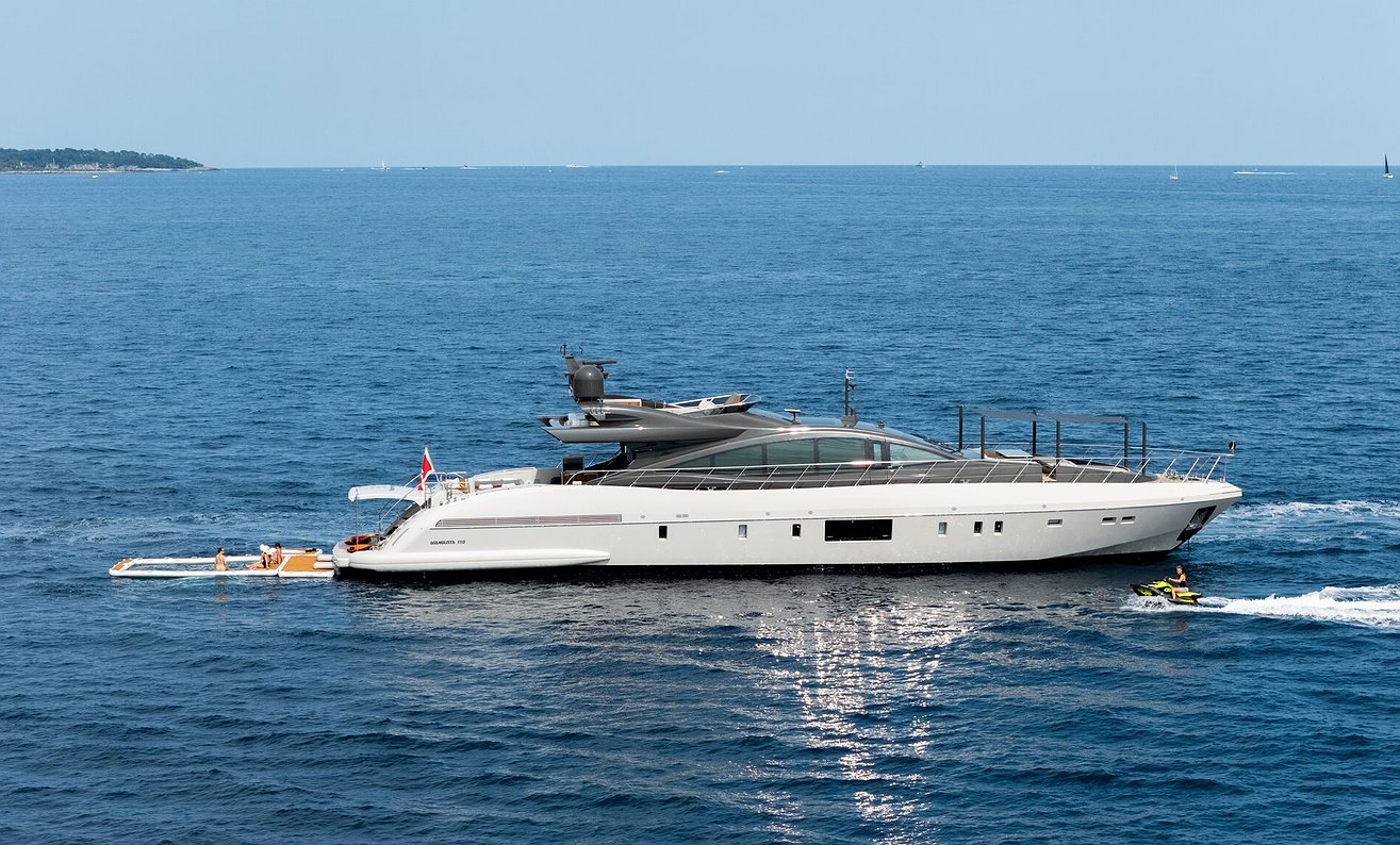 MANGUSTA 110