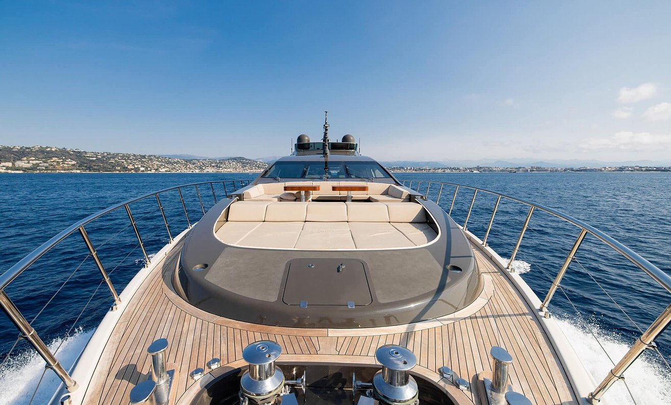 MANGUSTA 110
